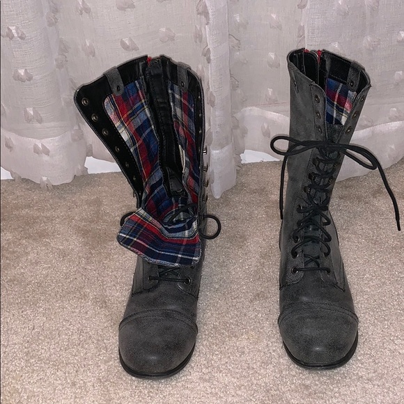 Gray Combat Boots! - Picture 2 of 3